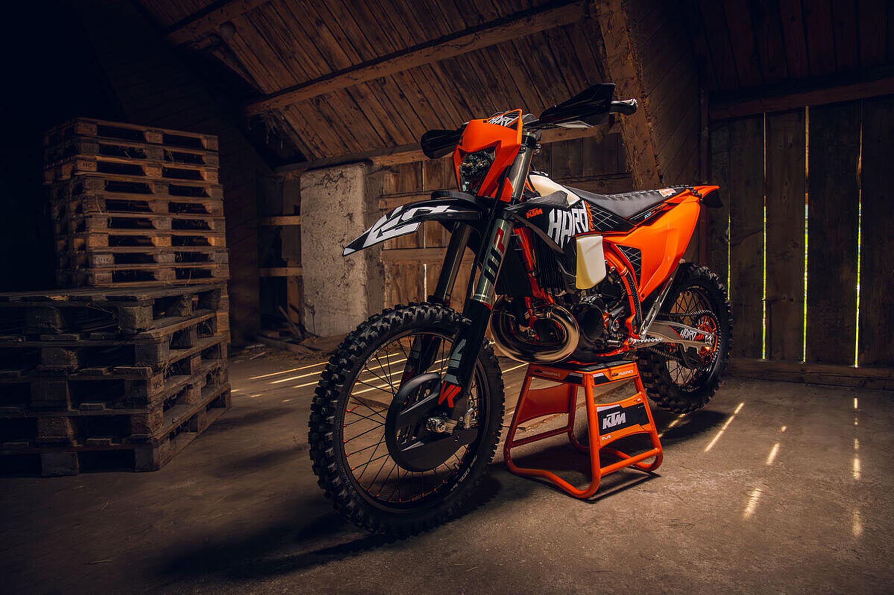 KTM_300_EXC_HARDENDURO_2027_01.jpg